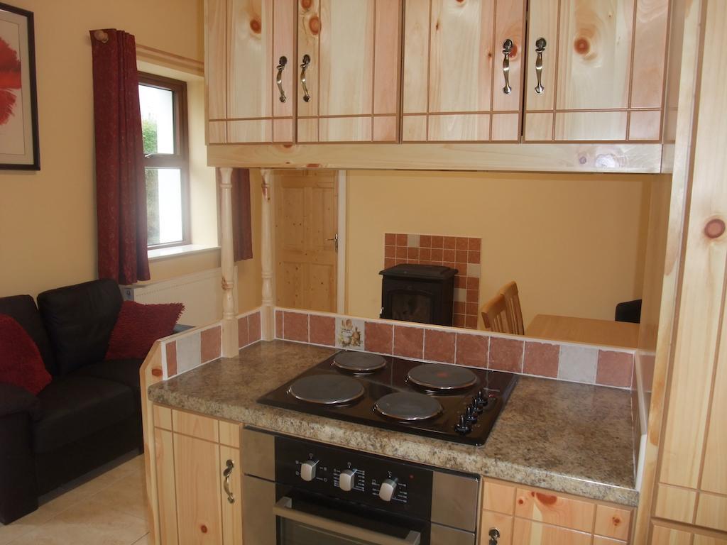 Katie'S Cottage Achill Sound Bilik gambar
